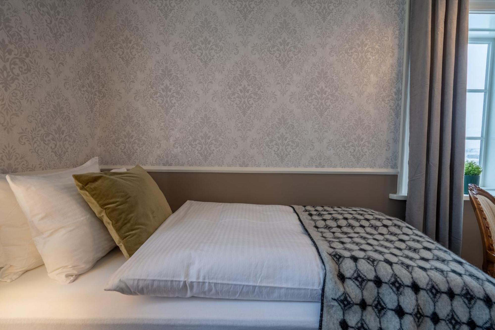 Hotel Bloenduos เบลินดือออส ภายนอก รูปภาพ