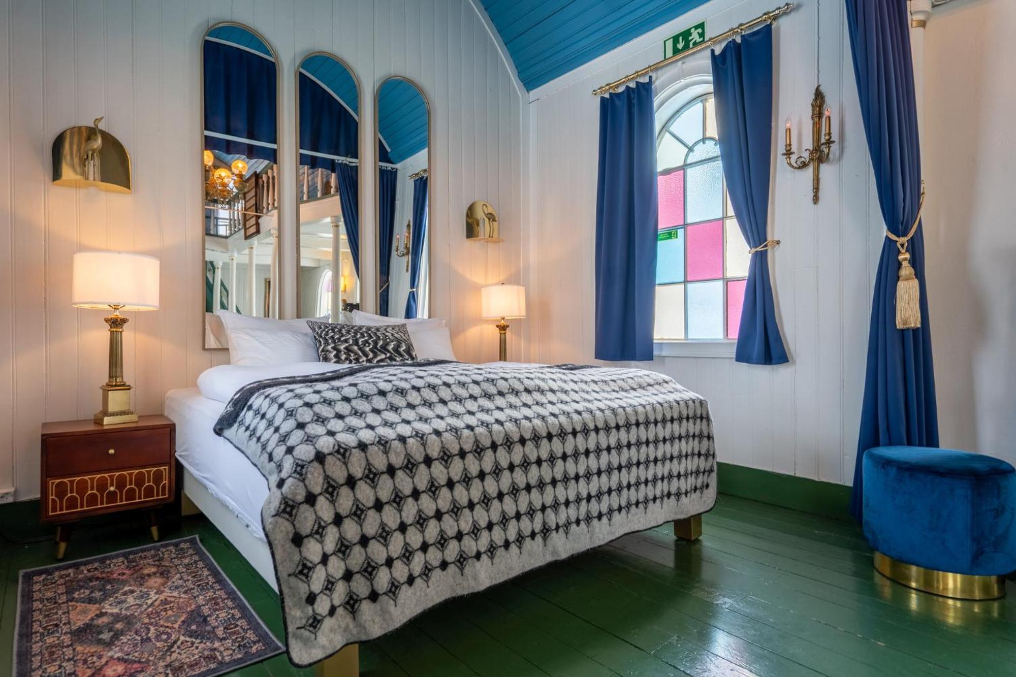 Hotel Bloenduos เบลินดือออส ภายนอก รูปภาพ