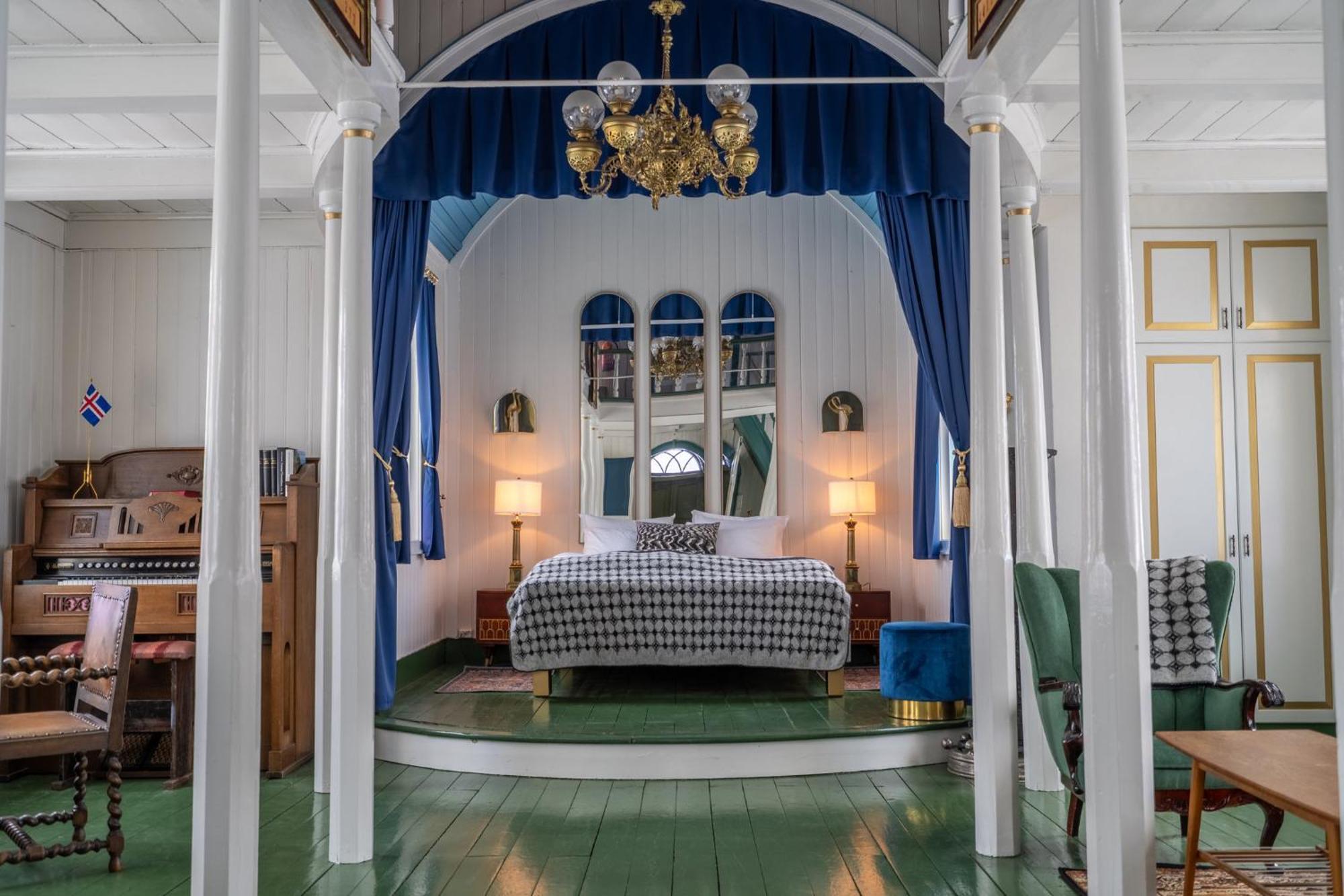 Hotel Bloenduos เบลินดือออส ภายนอก รูปภาพ